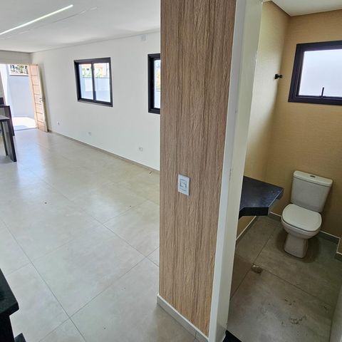 Casa à venda com 95m², 3 quartos e 2 vagasSala/Cozinha/lavabo