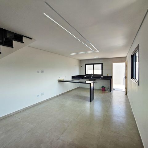 Casa à venda com 95m², 3 quartos e 2 vagasSala/Cozinha