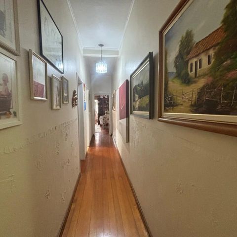 Casa à venda com 218m², 4 quartos e 3 vagas