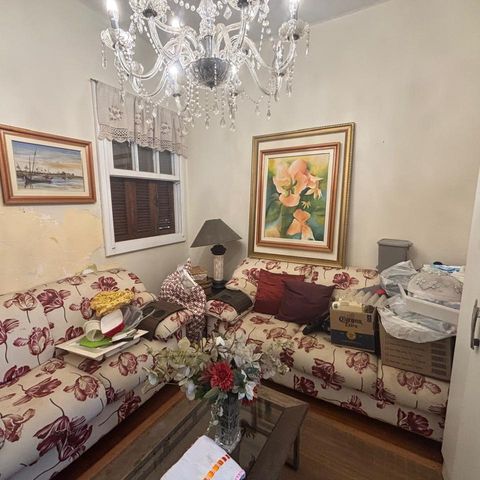 Casa à venda com 218m², 4 quartos e 3 vagas