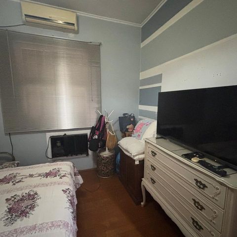 Casa à venda com 218m², 4 quartos e 3 vagas