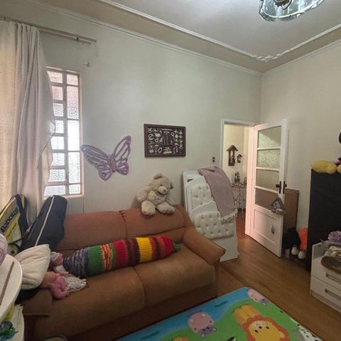 Casa à venda com 218m², 4 quartos e 3 vagas