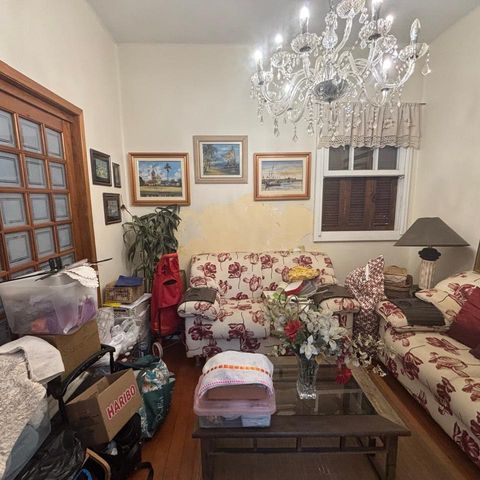 Casa à venda com 218m², 4 quartos e 3 vagas