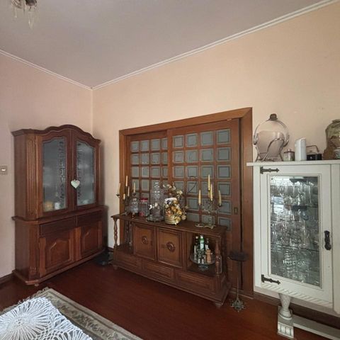 Casa à venda com 218m², 4 quartos e 3 vagas