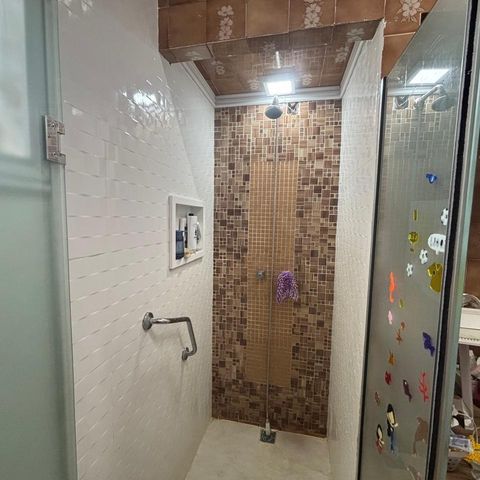 Casa à venda com 218m², 4 quartos e 3 vagas