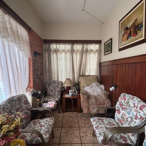 Casa à venda com 218m², 4 quartos e 3 vagas
