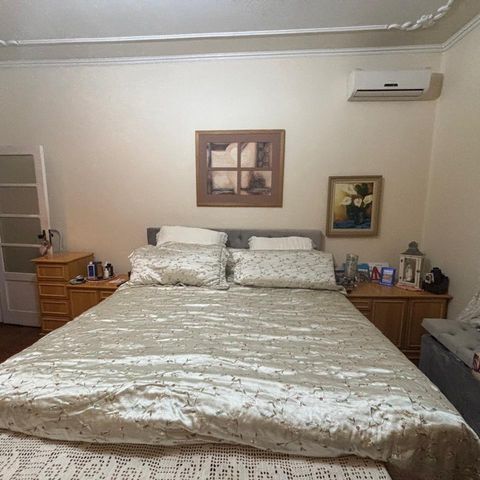 Casa à venda com 218m², 4 quartos e 3 vagas