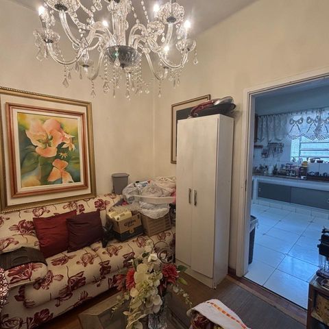 Casa à venda com 218m², 4 quartos e 3 vagas