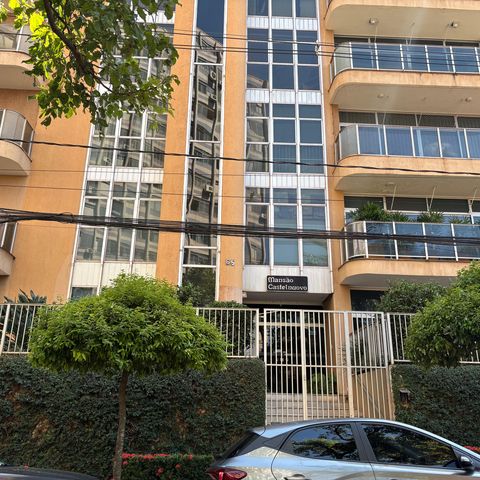 Apartamento para alugar com 450m², 5 quartos e 2 vagasFachada