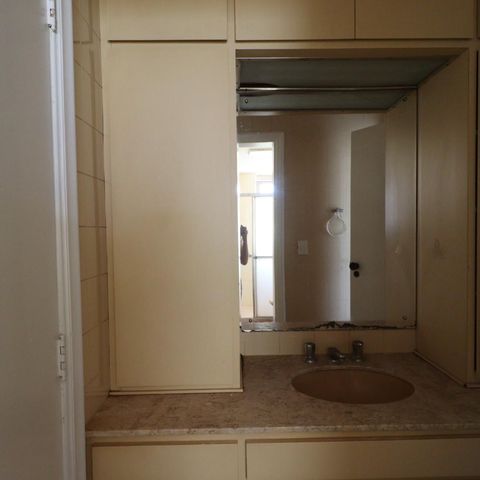 Apartamento para alugar com 450m², 5 quartos e 2 vagasBanheiro da Suíte 1 e 2