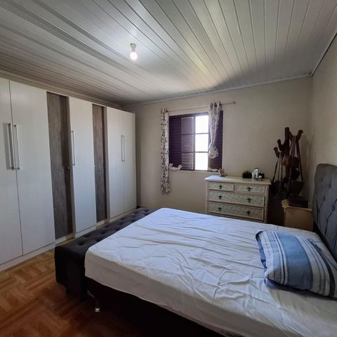 Casa à venda com 352m², 3 quartos e 4 vagas Casa à venda com 352m², 3 quartos e 4 vagasQuarto 2