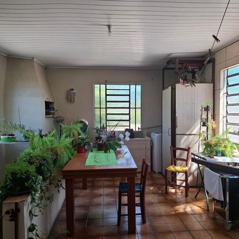 Casa à venda com 352m², 3 quartos e 4 vagas Casa à venda com 352m², 3 quartos e 4 vagasÁrea Comum
