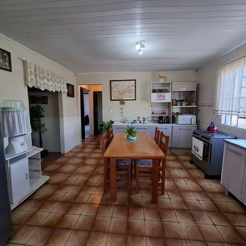Casa à venda com 352m², 3 quartos e 4 vagas Casa à venda com 352m², 3 quartos e 4 vagasCozinha