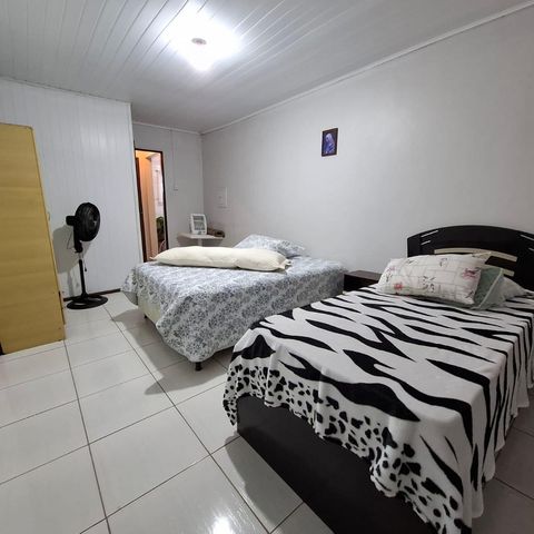 Casa à venda com 352m², 3 quartos e 4 vagas Casa à venda com 352m², 3 quartos e 4 vagasQuarto 1