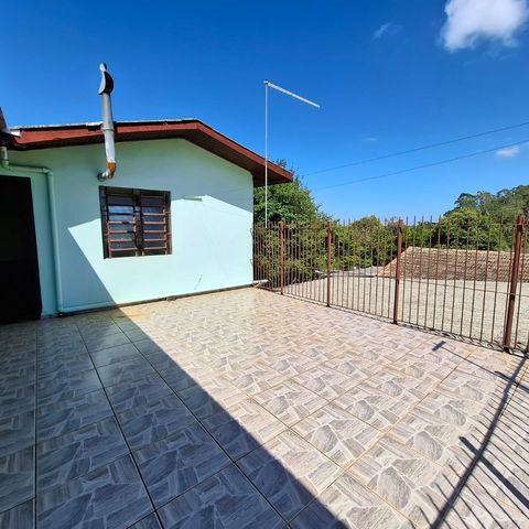 Casa à venda com 352m², 3 quartos e 4 vagas Casa à venda com 352m², 3 quartos e 4 vagasÁrea Comum