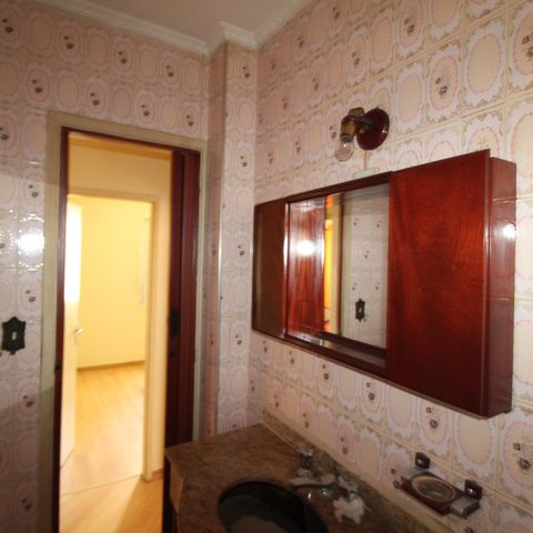 Apartamento à venda com 78m², 3 quartos e sem vagaBanheiro