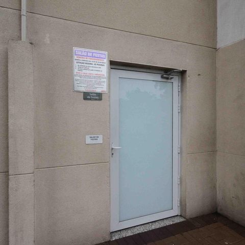 Apartamento para alugar com 41m², 2 quartos e sem vagaÁrea comum - Salão de festas