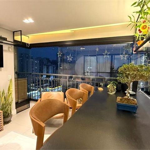 Apartamento à venda com 119m², 3 quartos e 2 vagas