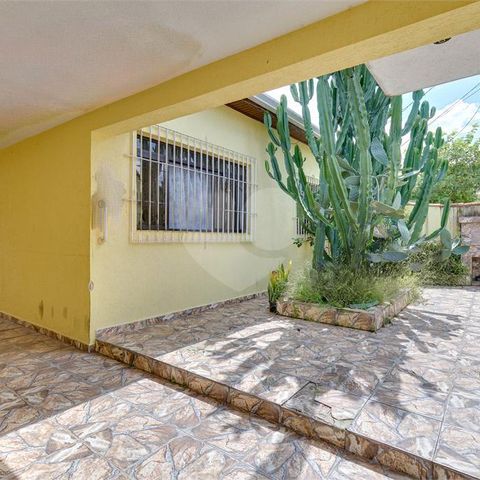 Casa à venda com 160m², 3 quartos e 3 vagas