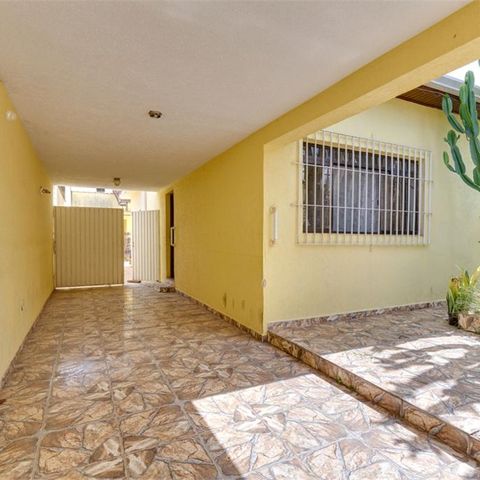 Casa à venda com 160m², 3 quartos e 3 vagas