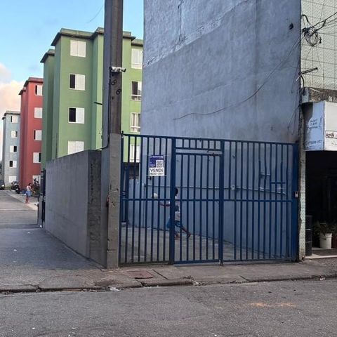 Apartamento à venda com 46m², 2 quartos e 1 vaga Apartamento à venda com 46m², 2 quartos e 1 vagaFachada + placa