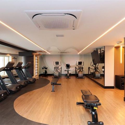 Apartamento à venda com 230m², 4 quartos e 4 vagas