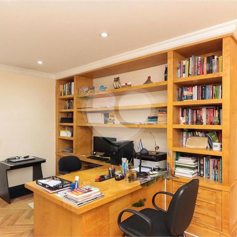 Apartamento à venda com 230m², 4 quartos e 4 vagas