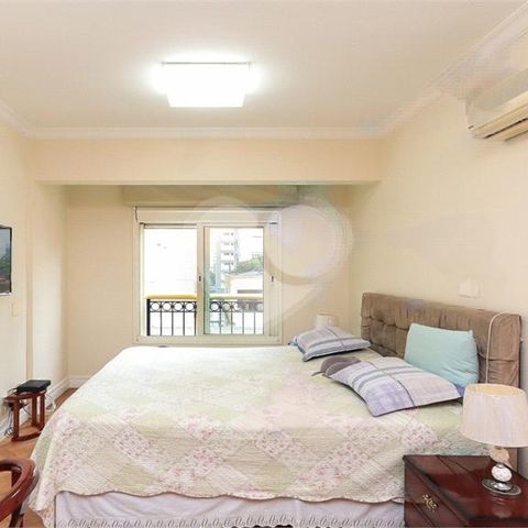 Apartamento à venda com 230m², 4 quartos e 4 vagas