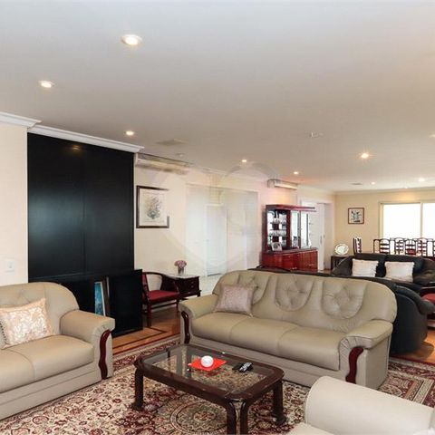 Apartamento à venda com 230m², 4 quartos e 4 vagas