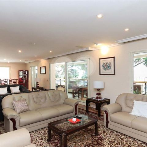 Apartamento à venda com 230m², 4 quartos e 4 vagas