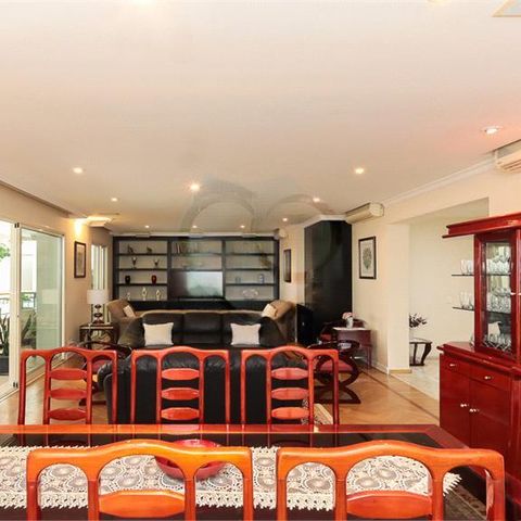 Apartamento à venda com 230m², 4 quartos e 4 vagas
