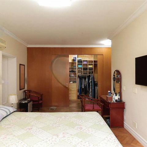 Apartamento à venda com 230m², 4 quartos e 4 vagas