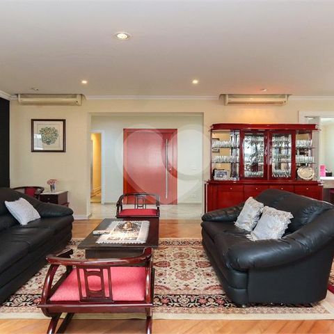 Apartamento à venda com 230m², 4 quartos e 4 vagas
