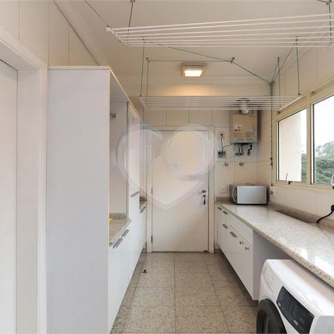Apartamento à venda com 230m², 4 quartos e 4 vagas