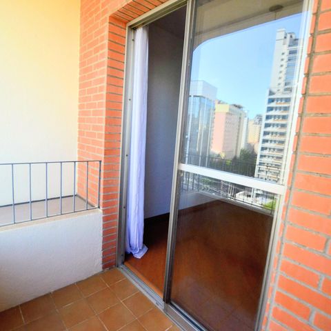 Apartamento à venda com 40m², 1 quarto e 1 vaga Apartamento à venda com 40m², 1 quarto e 1 vagaVaranda