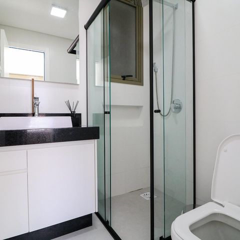 Apartamento para alugar com 74m², 2 quartos e 2 vagas Apartamento para alugar com 74m², 2 quartos e 2 vagasBanheiro