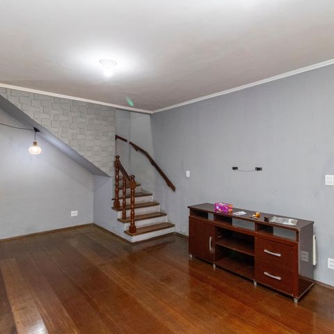 Casa para alugar com 160m², 4 quartos e 2 vagasSala