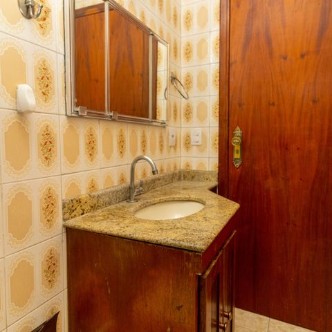 Casa para alugar com 160m², 4 quartos e 2 vagasBanheiro Social