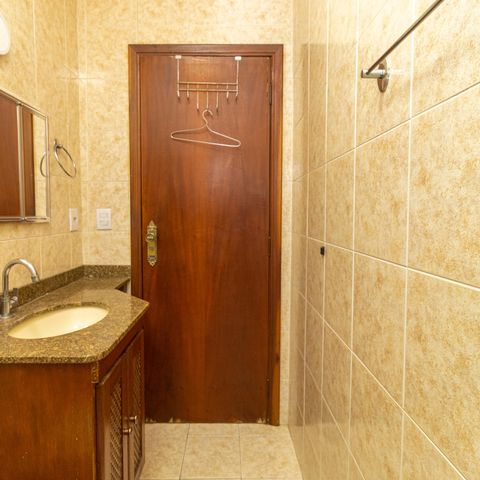 Casa para alugar com 160m², 4 quartos e 2 vagasBanheiro da Suíte