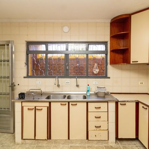 Casa para alugar com 160m², 4 quartos e 2 vagasCozinha