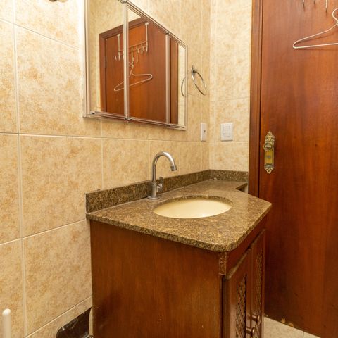 Casa para alugar com 160m², 4 quartos e 2 vagasBanheiro da Suíte