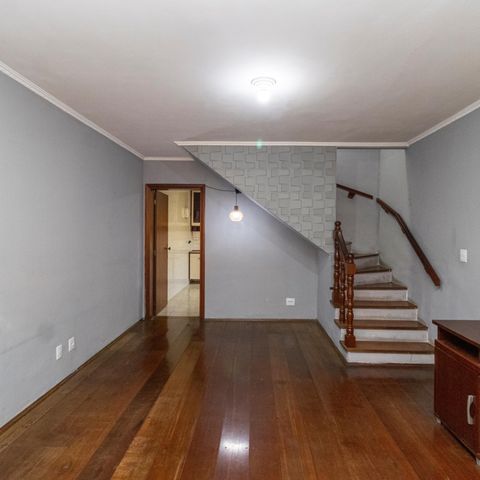 Casa para alugar com 160m², 4 quartos e 2 vagasSala