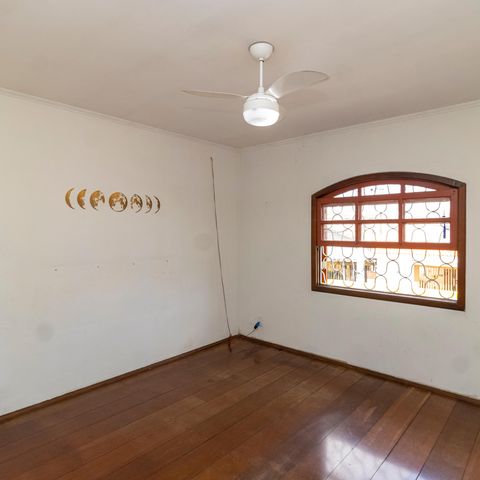 Casa para alugar com 160m², 4 quartos e 2 vagasSuíte