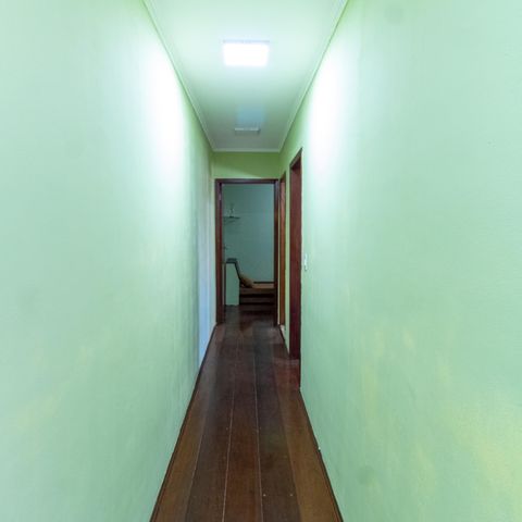 Casa para alugar com 160m², 4 quartos e 2 vagasCorredor 