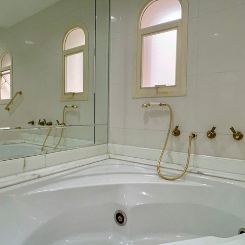 Apartamento à venda com 297m², 3 quartos e 4 vagasBanheiro da Suíte 1