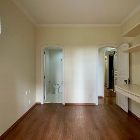 Apartamento à venda com 297m², 3 quartos e 4 vagasSuíte 2
