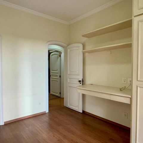 Apartamento à venda com 297m², 3 quartos e 4 vagasSuíte 2