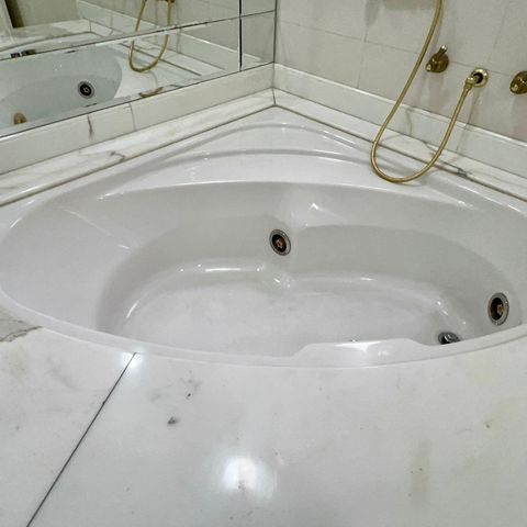 Apartamento à venda com 297m², 3 quartos e 4 vagasBanheiro da Suíte 1