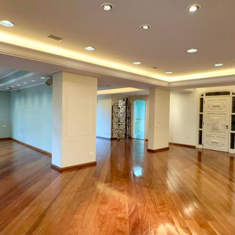 Apartamento à venda com 297m², 3 quartos e 4 vagasSala