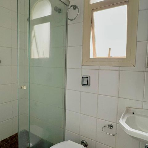Apartamento à venda com 297m², 3 quartos e 4 vagasBanheiro de serviço